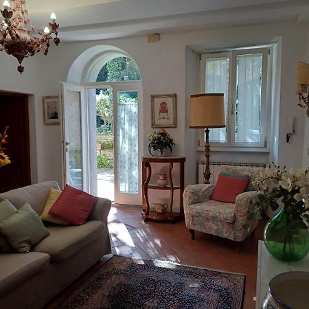 Casa Vacanze Amelia Φιέζολε Εξωτερικό φωτογραφία